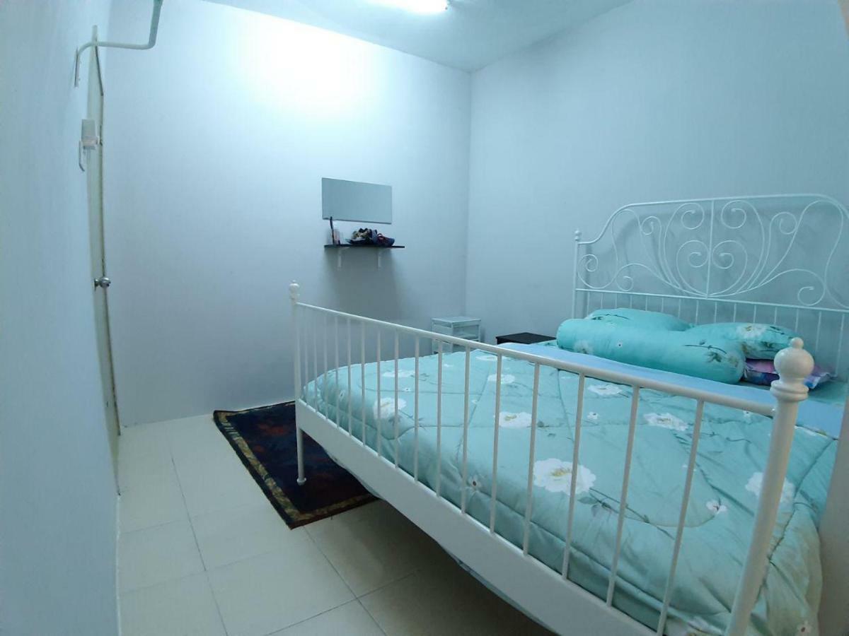 Orchidd Homestay Gambang Exterior foto
